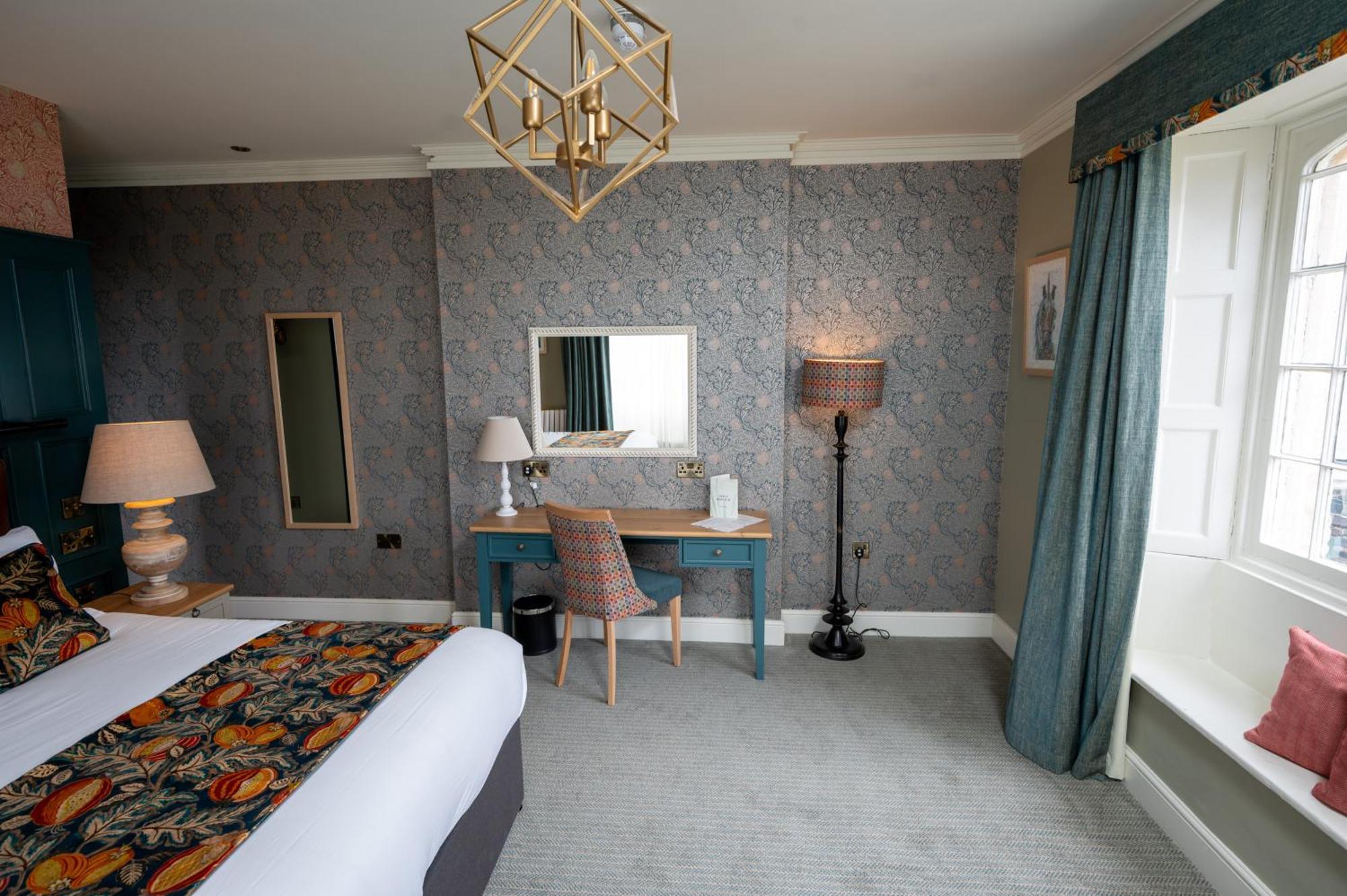 The Royal By Chef & Brewer Collection 4* Portishead